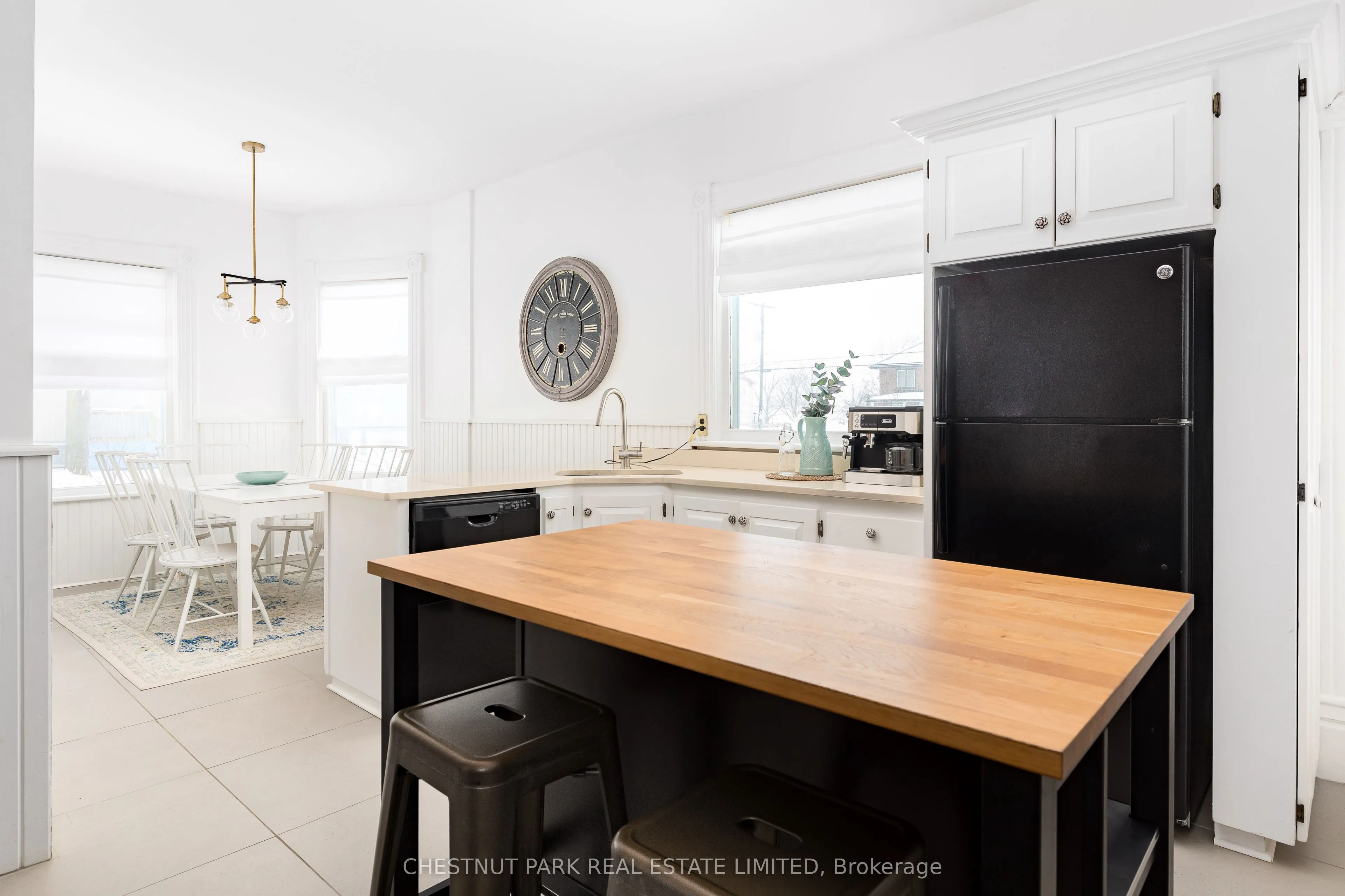 13435 Loyalist Parkway, ON K0K 2T0