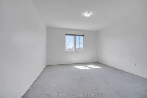 34 Lincoln Drive, ON K8N 0T8