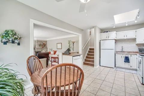 129 ONEIDA Boulevard, ON L9G 3C7