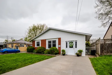 16 Duke Street, ON K6V 3J1