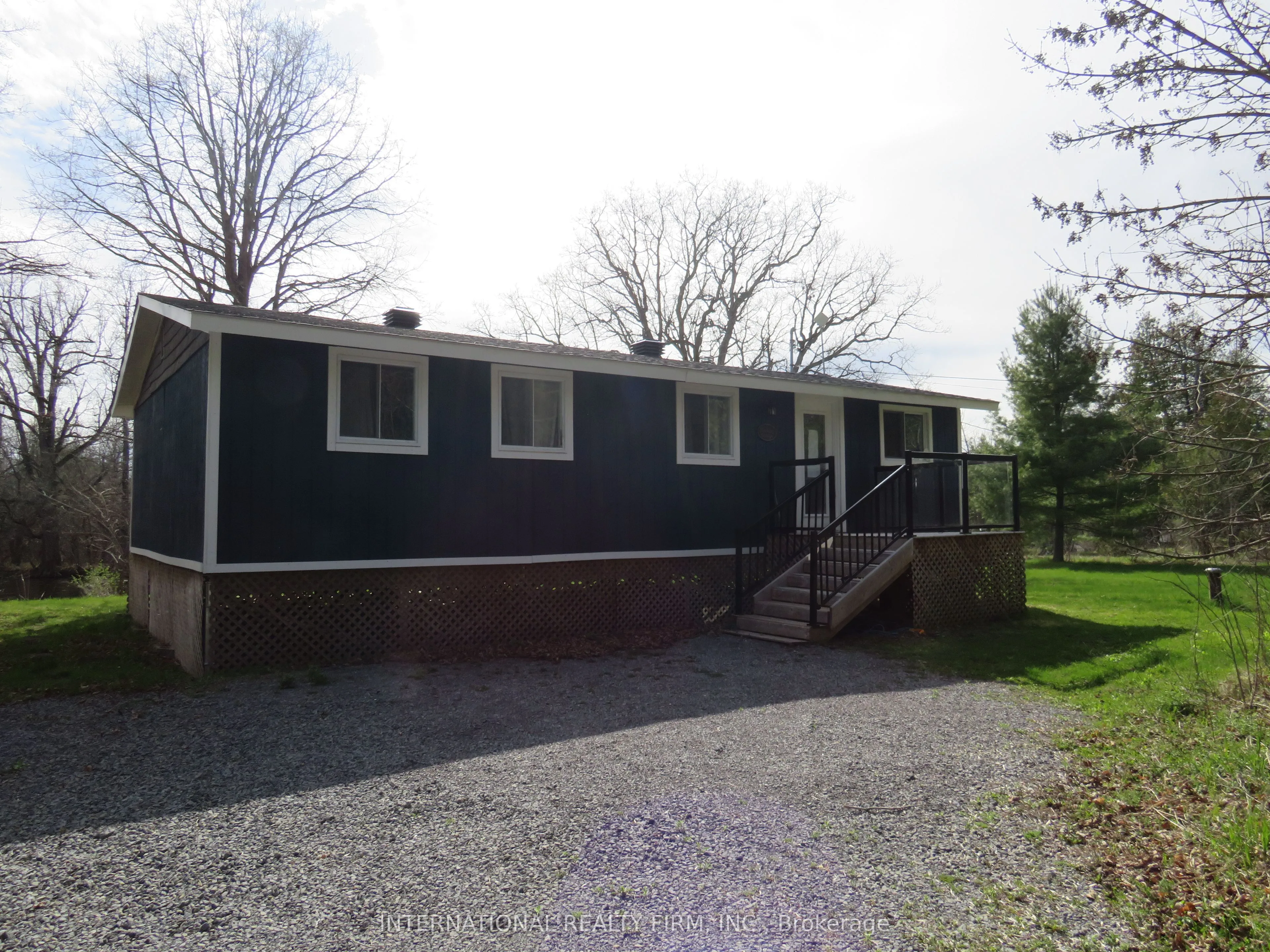 175 BORDEN Road, ON K7C 3P1