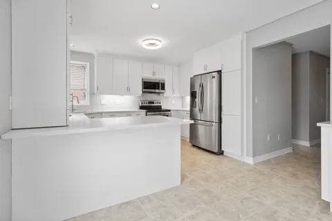 66 Hunter Drive, ON L3C 7L6
