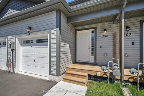 290 Daffodil Court, Gravenhurst, ON P1P 0B8