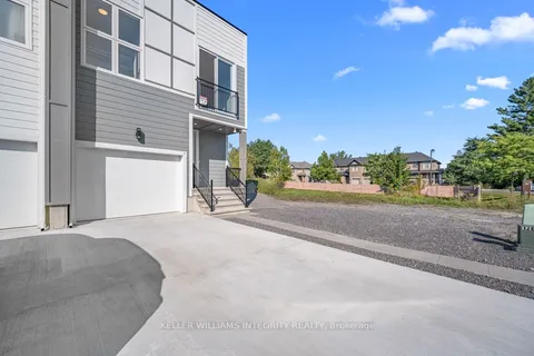 875 CONTOUR Street, ON K1W 0G6