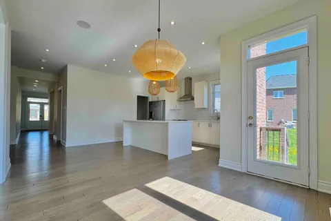 7570 Goldenrod Trail, ON L2H 0K5