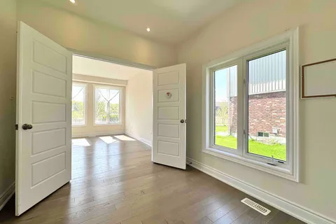 7570 Goldenrod Trail, ON L2H 0K5