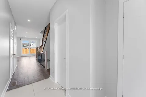 875 CONTOUR Street, ON K1W 0G6
