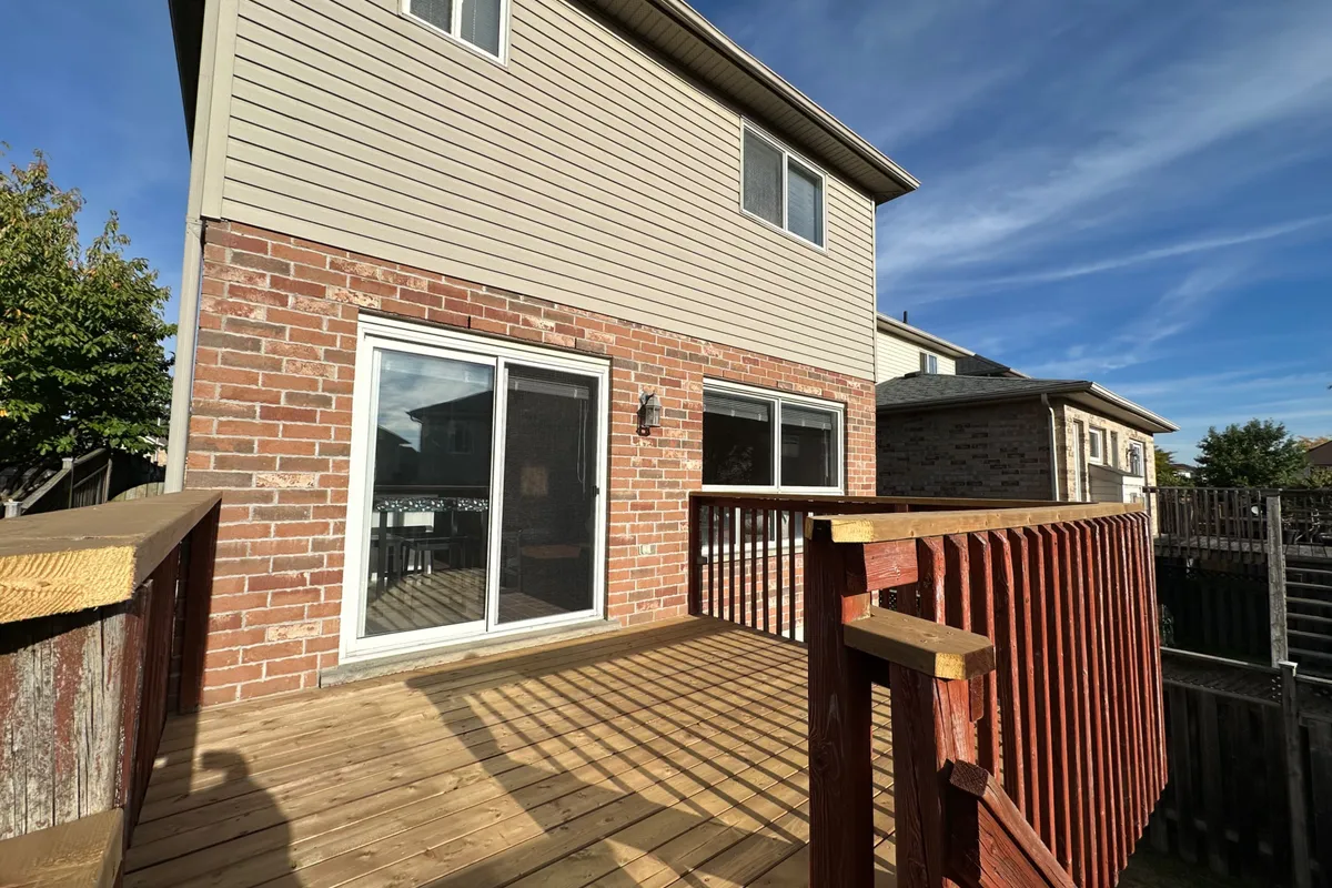 565 Thistlewood Drive, ON N5X 4M1