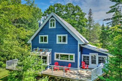 11 Woodworth Drive, ON K0M 1A0
