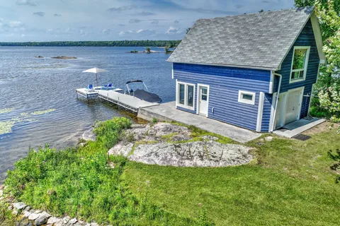 11 Woodworth Drive, ON K0M 1A0
