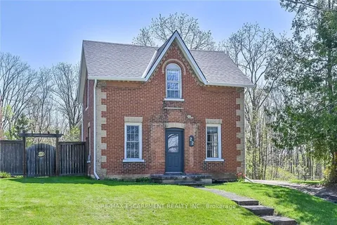 22 Tolhurst Avenue, ON N0E 1N0
