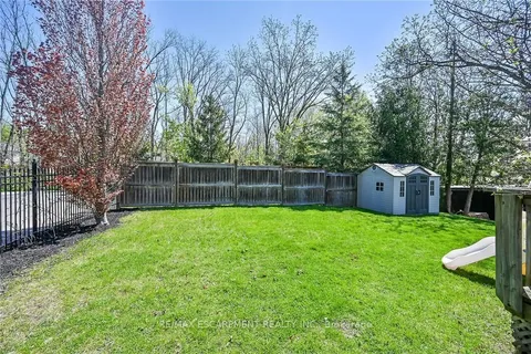 22 Tolhurst Avenue, ON N0E 1N0
