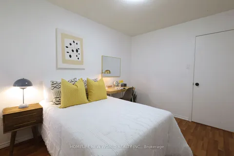 208 Elgin Street, ON K9V 6B1