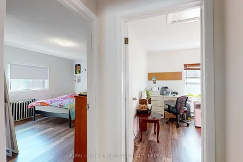 271-273 Rideau Street, ON K7K 3A7