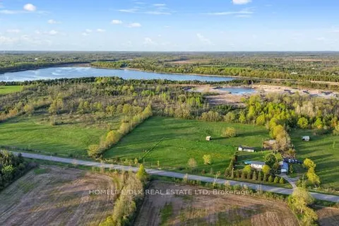 6427 County Rd 7 Road, ON K6V 5T4
