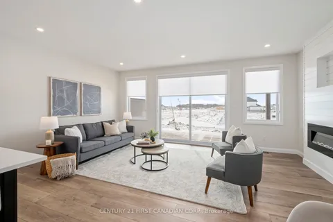 32 Postma Crescent, ON N0M 1A0