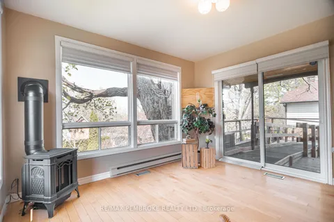 400 Centre Street, ON K8A 1J5