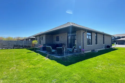 22 Bel Air Crescent, ON K8V 0H4