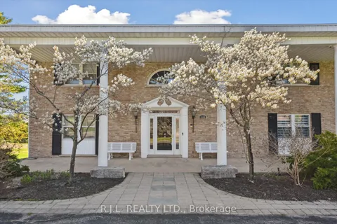 1562 Champlain Drive, ON K9L 1N6