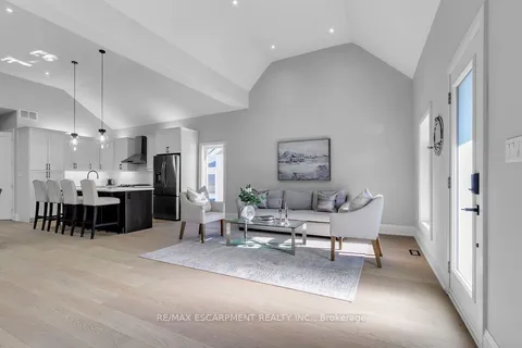 29 Magill Street, ON L8R 2Y4