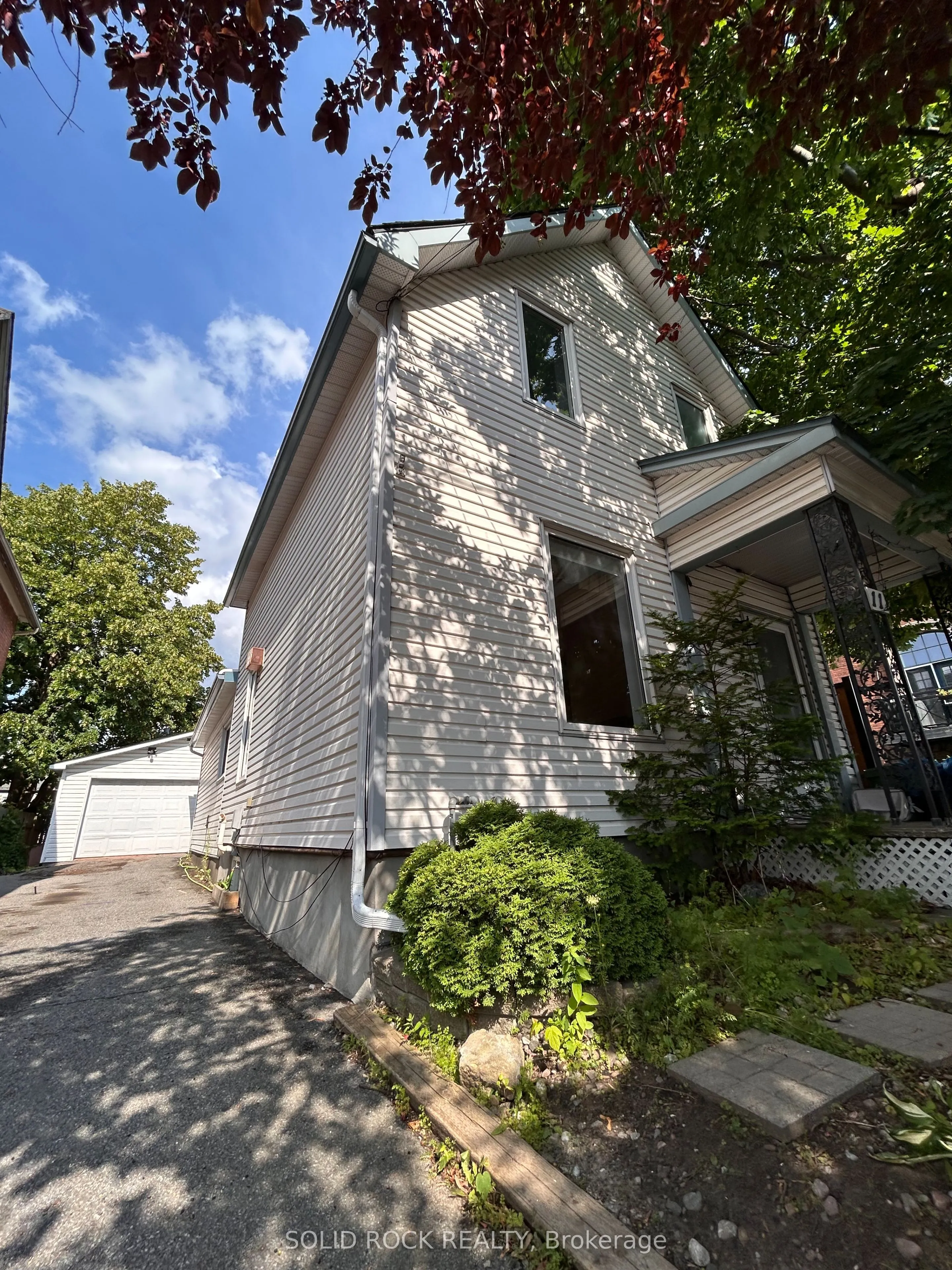 11 Melrose Avenue, ON K1Y 1T8