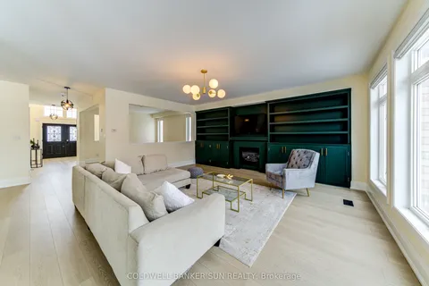 33 Ellis Crescent, ON K9V 0A5