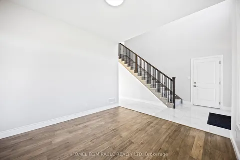 15 Mavety Court, ON K8N 0R6