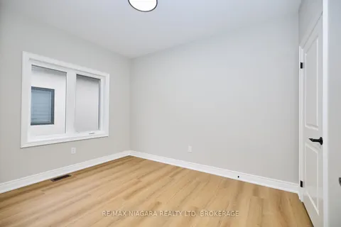 21 Sunrise Court, ON L0S 1N0