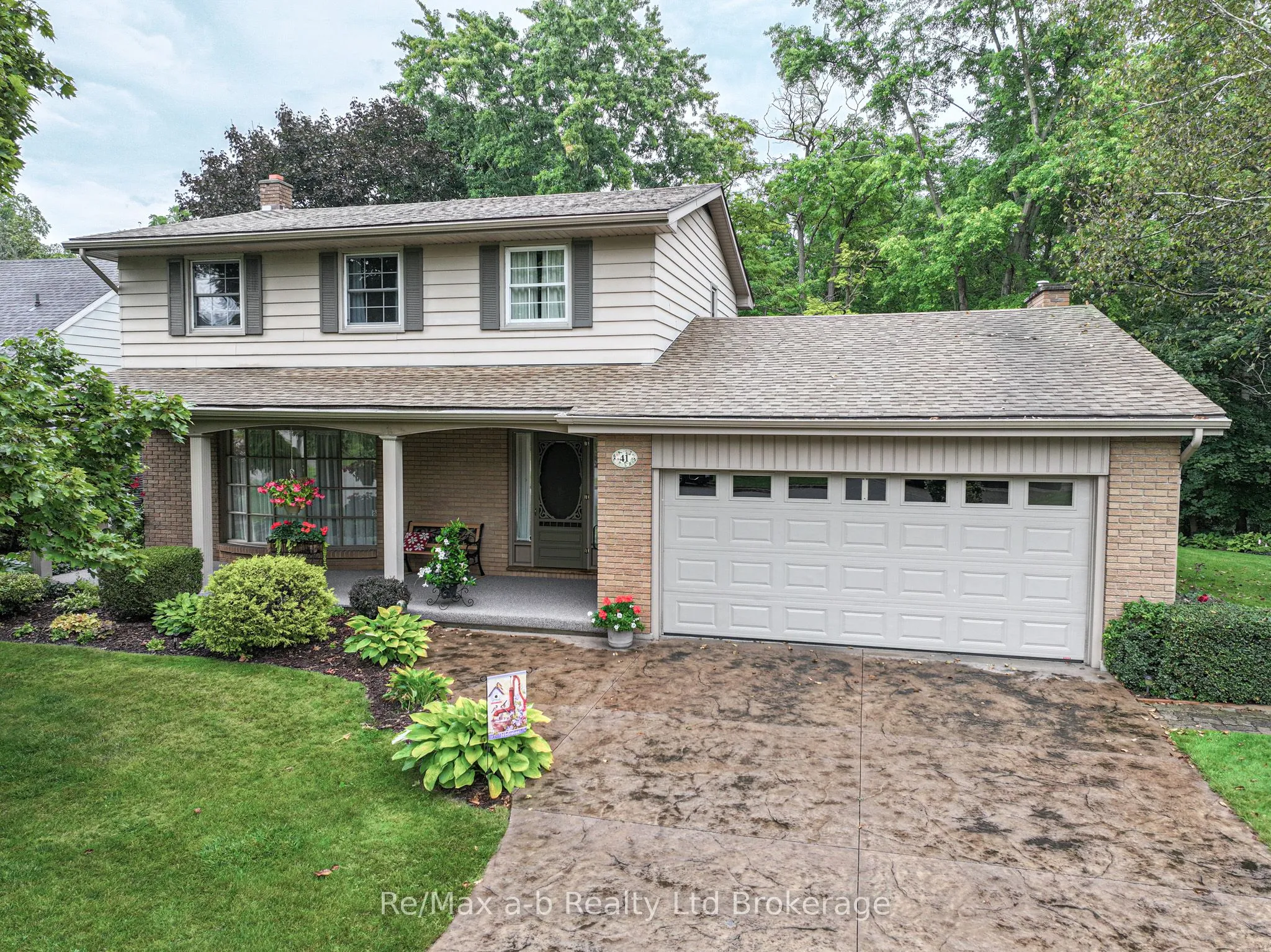 41 Parkwood Drive, ON N4G 2B7