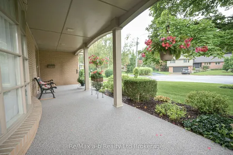 41 Parkwood Drive, ON N4G 2B7
