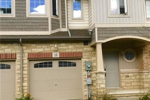 7 Lakelawn Road, ON L3M 0E9