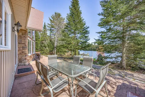 9 Pauls Bay Road, ON P2A 2W7