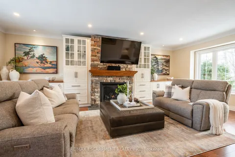 13 Wildan Drive, ON L8N 2Z7