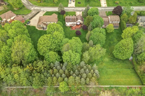 39830 Shady Lane Crescent, ON N5P 3T2