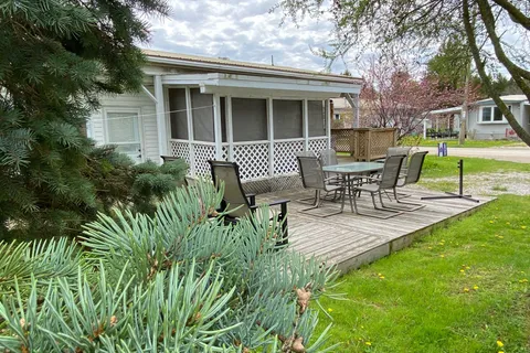 6 Turnbull's Grove Road, ON N0M 1N0