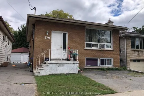 579 Macdonnell Street, ON K7K 4W9