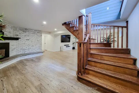38 Stewart Street, ON L3M 3M8