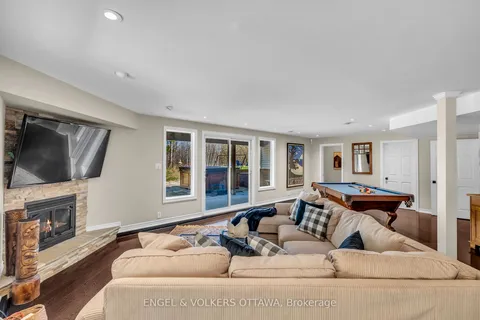 7359 Marcella Drive, ON K4P 1P7