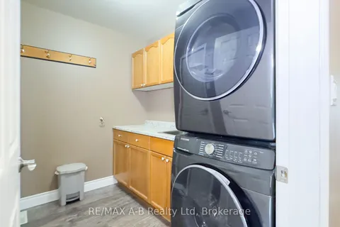 87 Napier Street, ON N0K 1N0