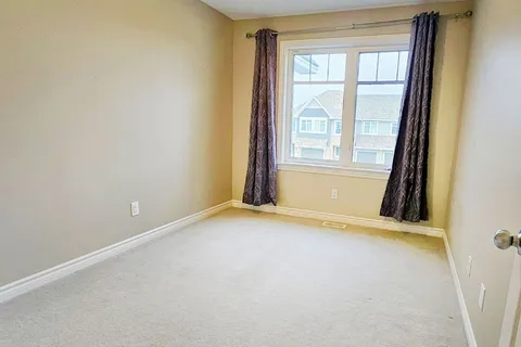 1103 Barrow Avenue, ON K7M 0G5
