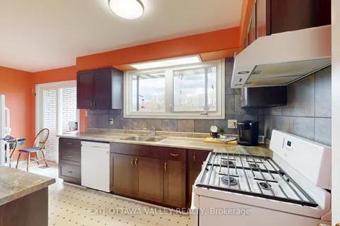 2297 Beachburg Road, ON K0J 1C0