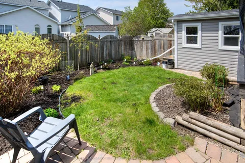 926 Bluffwood Avenue, ON K7K 7K4