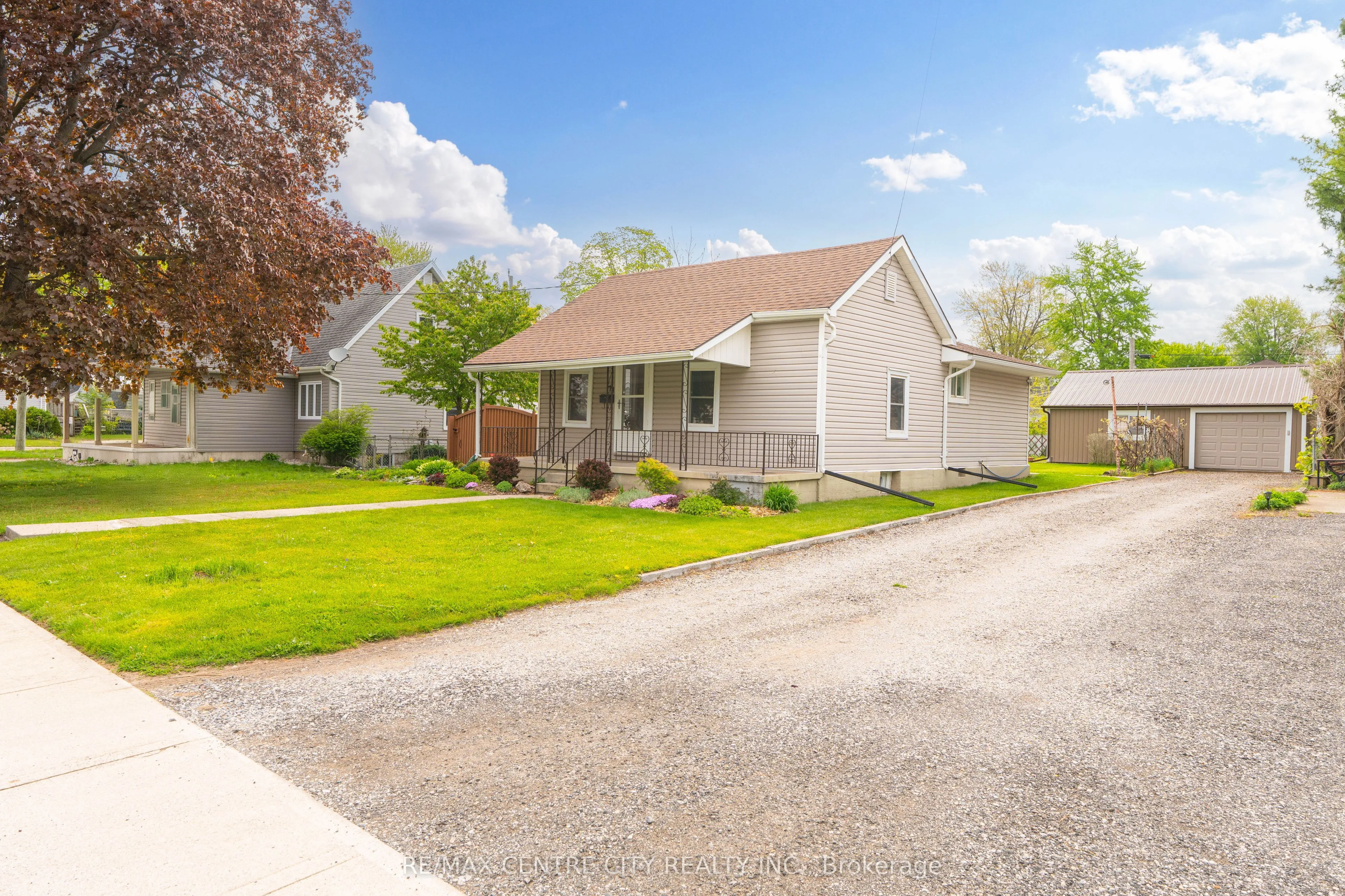 70 Scott Street, ON N7G 1J4