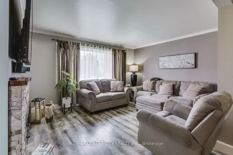 22 Charles Street, ON N0L 1G2