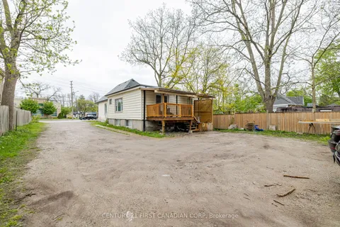 30 Oxford Street, ON N6H 1R3