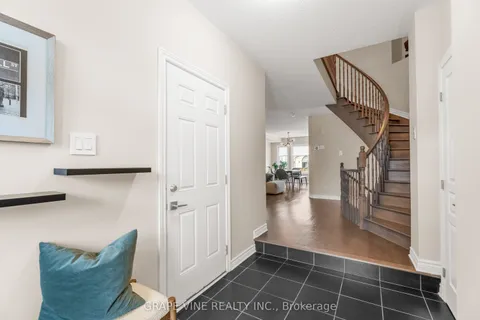 568 Voie Du Pin Rouge Way, ON K1W 0C4