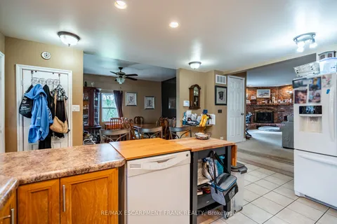 12 Rossmore Avenue, ON L8P 2N3