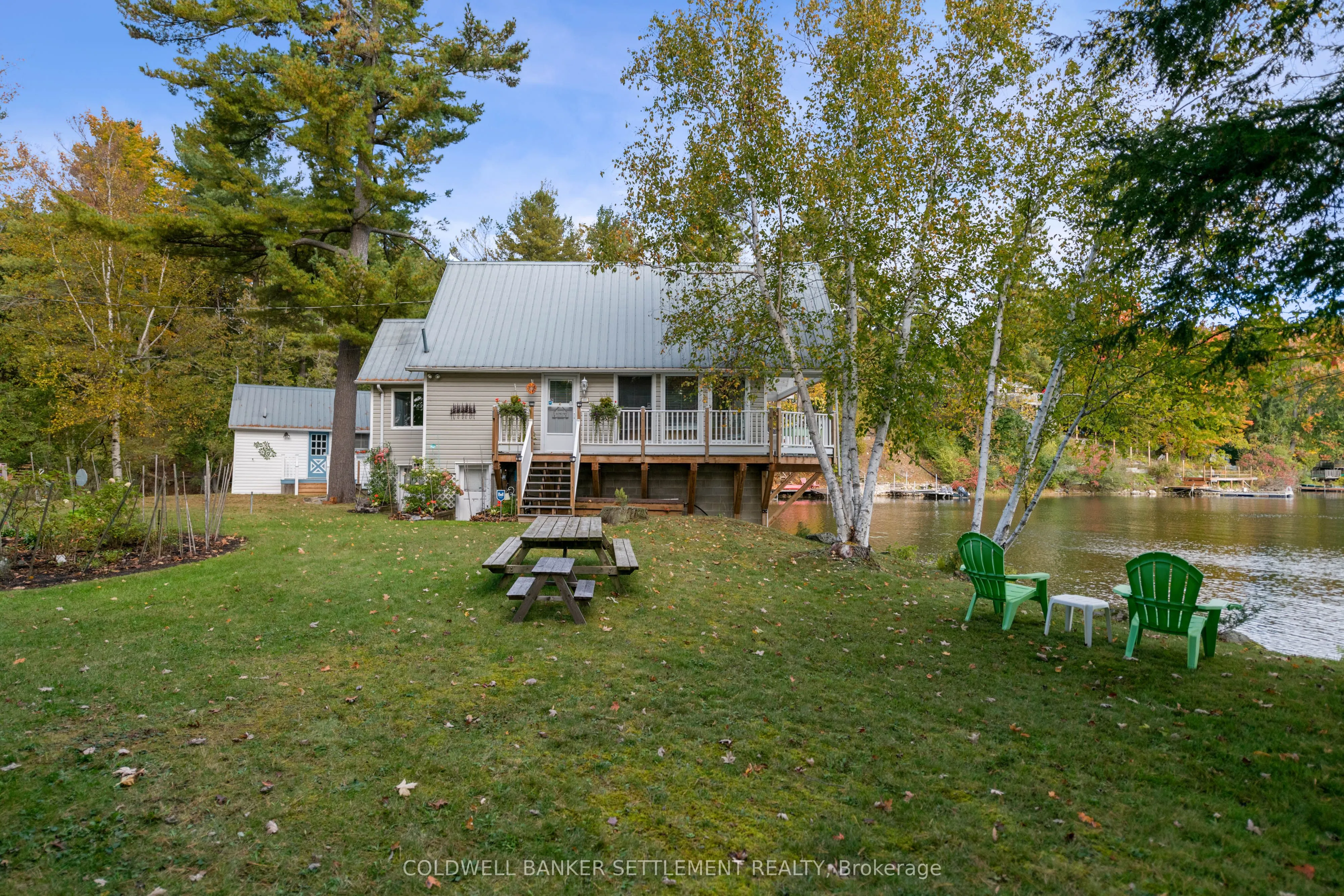 300-302 Isobel Lane, ON K7H 3C5