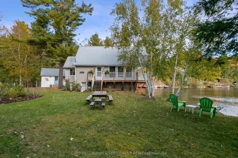 300-302 Isobel Lane, ON K7H 3C5