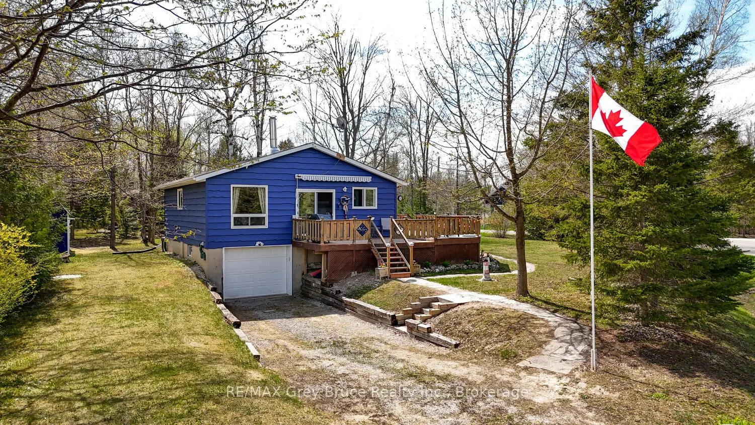 136 Maple Drive, ON N0H 1Z0
